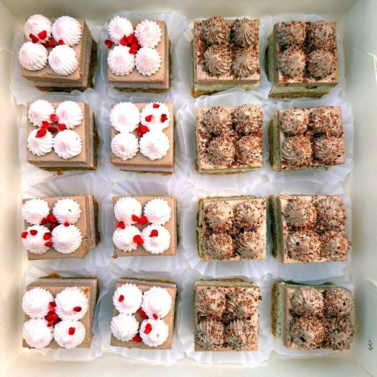 СЕТ  "МИНИ-ЧИЗКЕЙКИ"