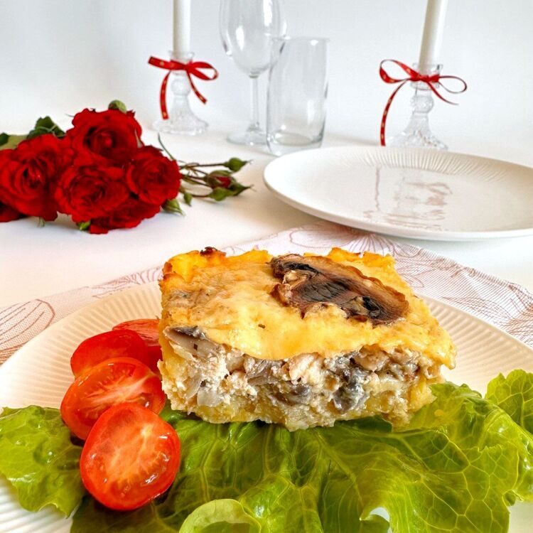 ЖУЛЬЕН НА КАРТОФЕЛЬНОЙ ПОДУШКЕ ~ 900 гр.